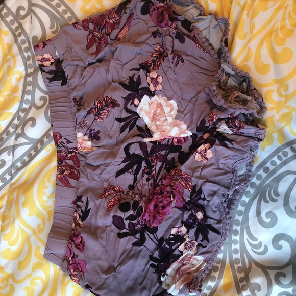 Charlotte Russe Pants - Women’s Charlotte Russe shorts